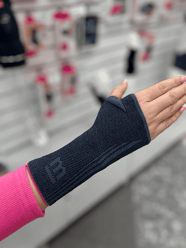 Бандаж на лучезапястный сустав Manumed active