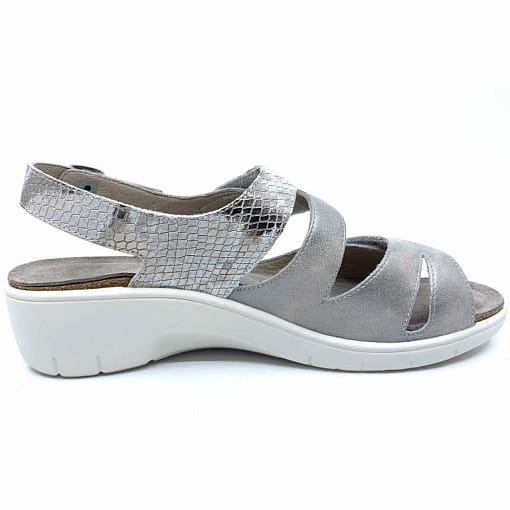 Сандалии летние женские Gina серебристые